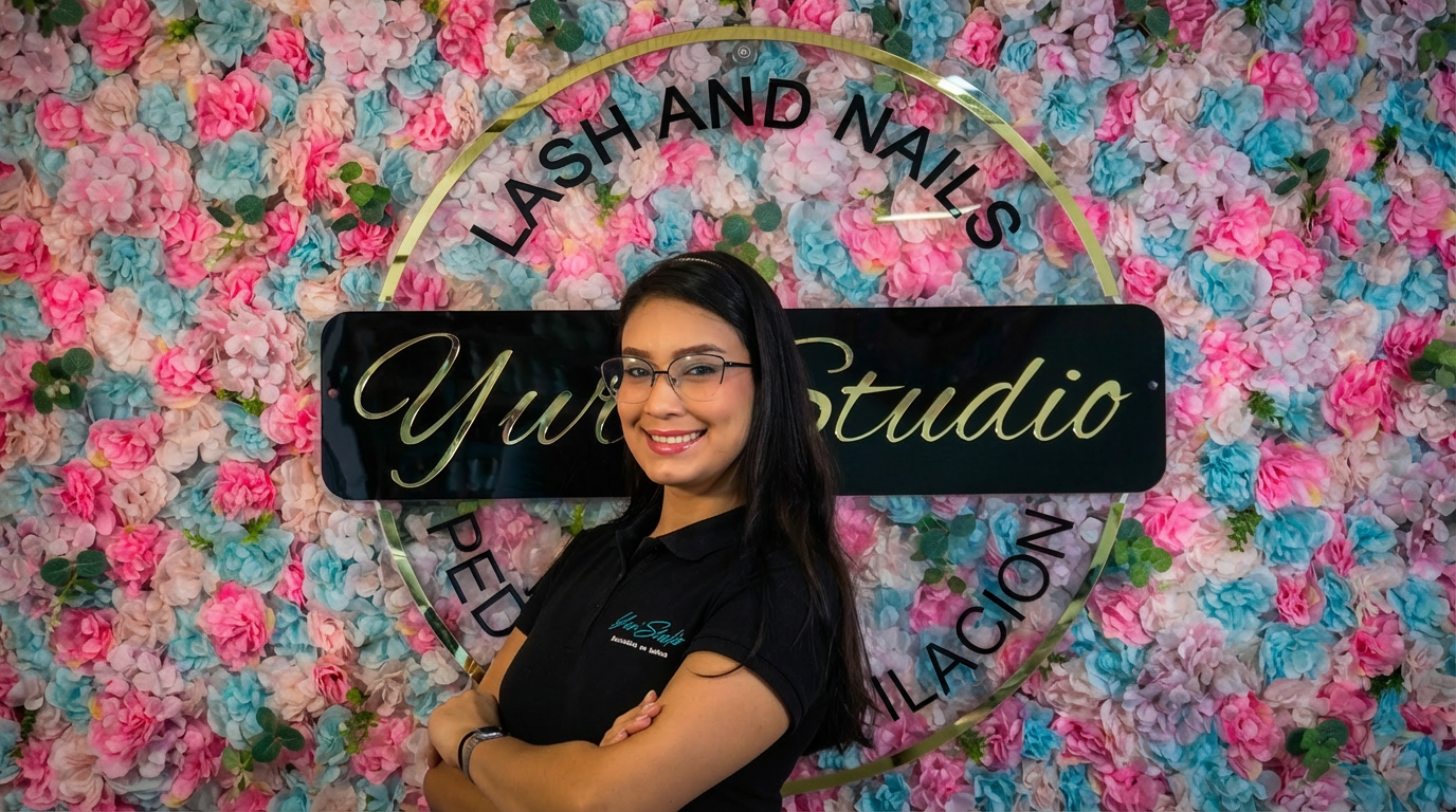 Valentina - Manicurista